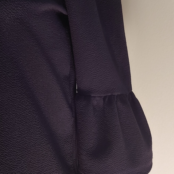 Black top - Picture 2 of 2